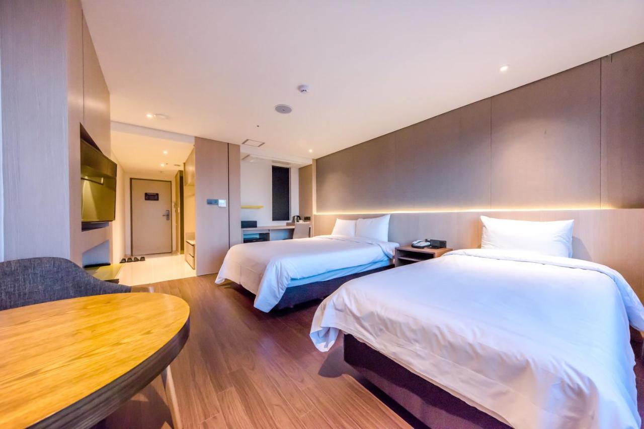 The First70 Hotel Seogwipo Exterior foto