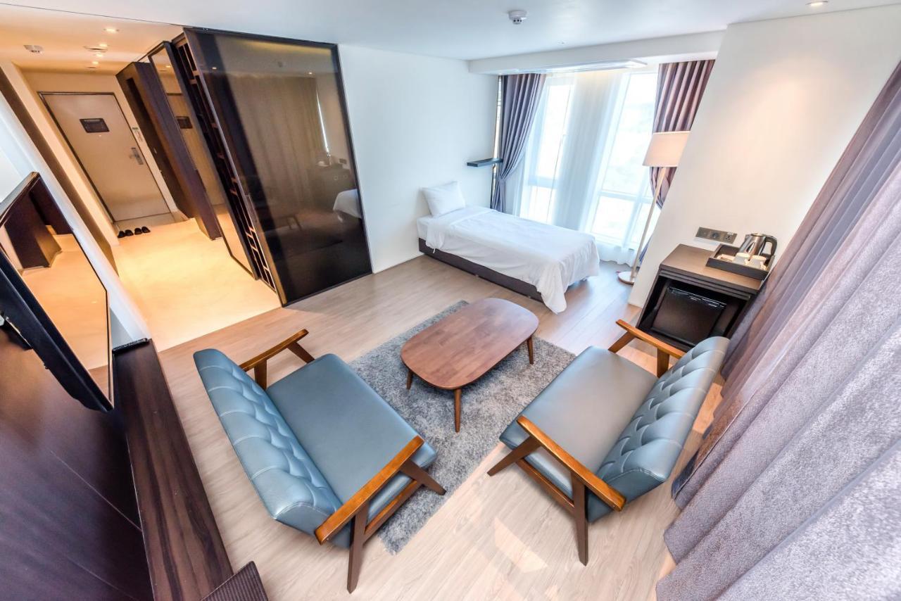 The First70 Hotel Seogwipo Exterior foto