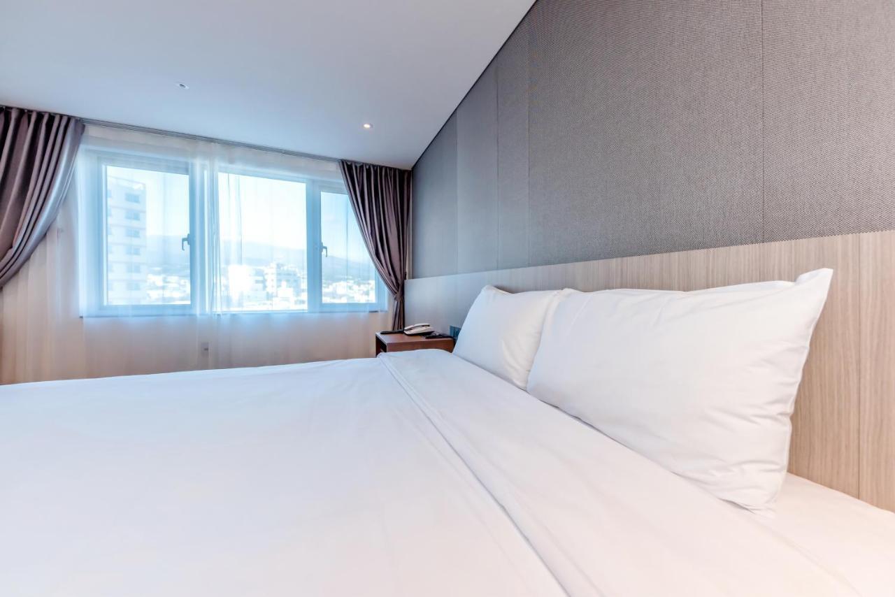 The First70 Hotel Seogwipo Exterior foto