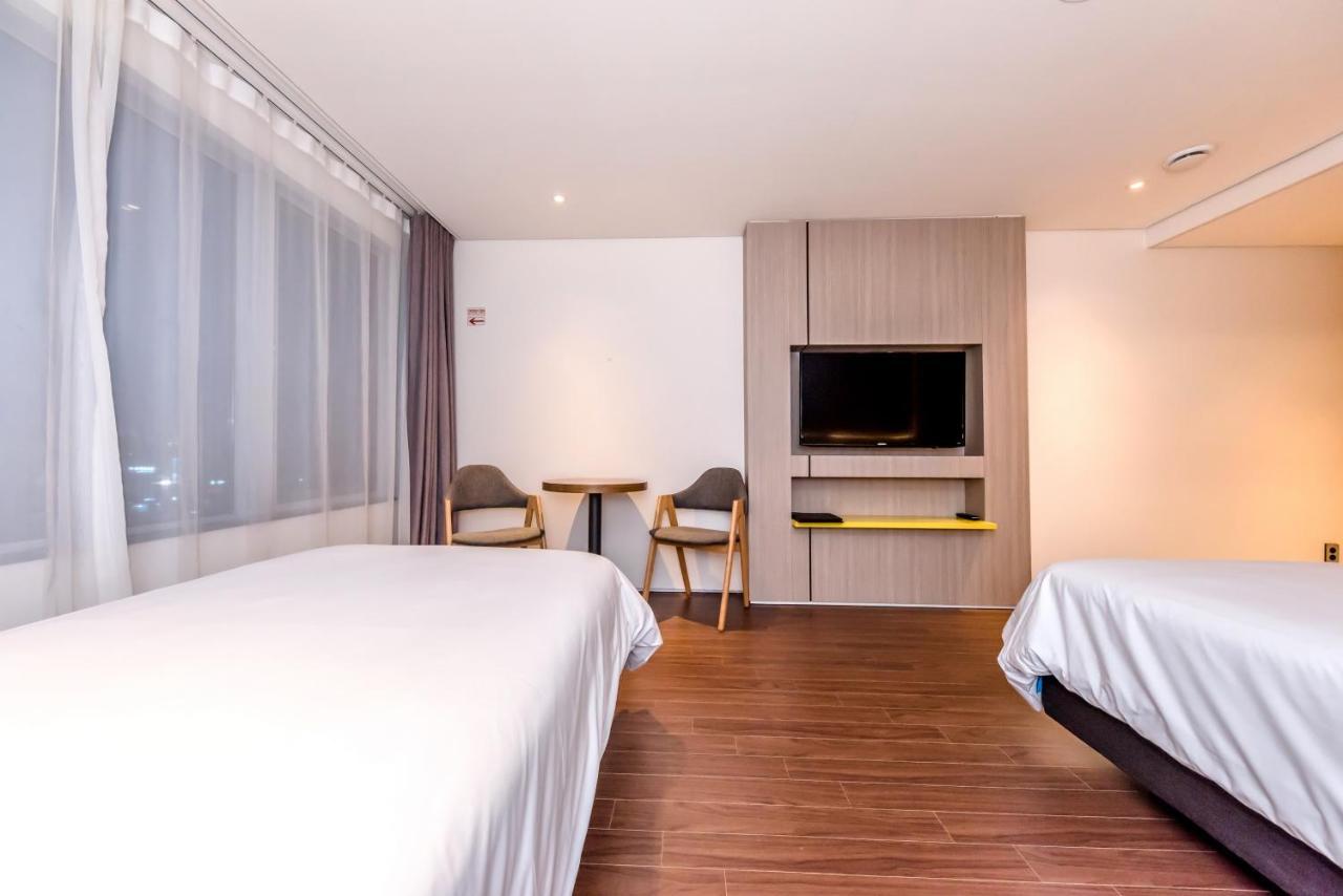 The First70 Hotel Seogwipo Exterior foto